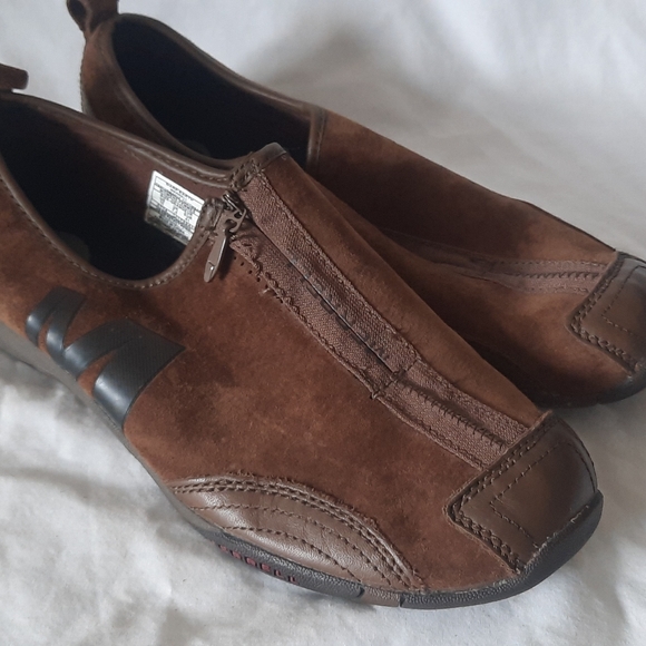 Brown Zippered Merrell Performance Footwear Size 10 - Picture 2 of 5
